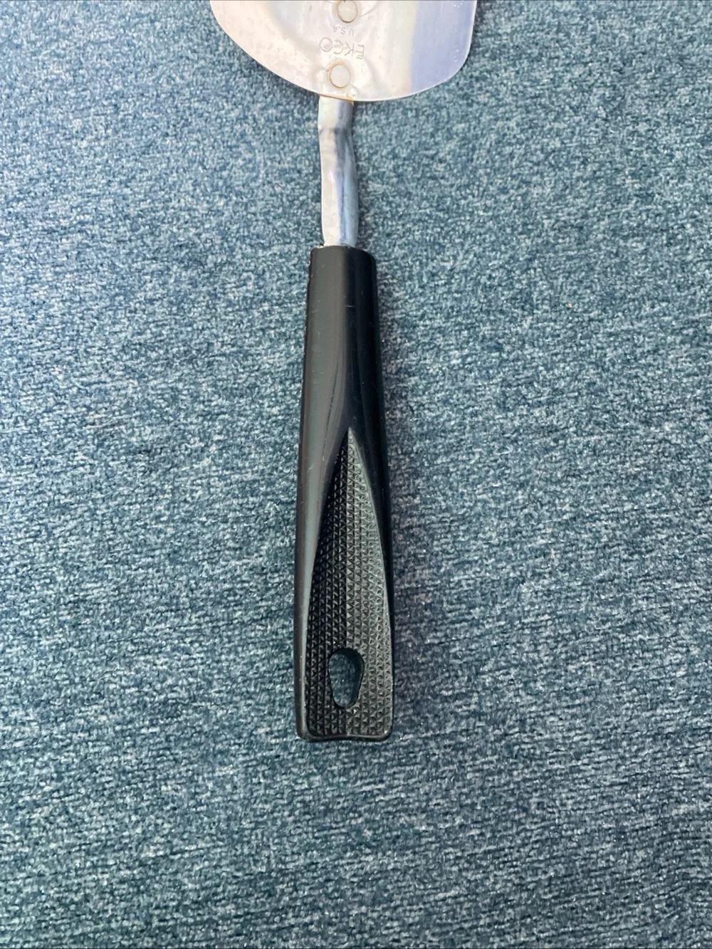 Vintage EKCO Extra Long Slotted Keyhole Spatula Chrome Black Plastic Handle 11”